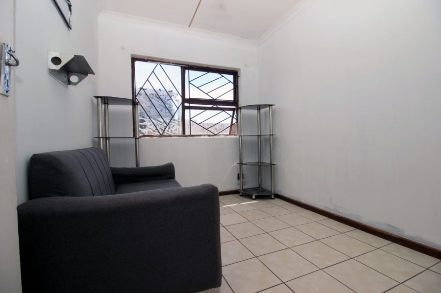 4 Bedroom Property for Sale in Hillview Western Cape
